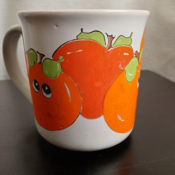 Vintage Nancy Lynn Anthropomorphic Smiling Fruit Coffee Mug Collectible Décor - Picture 2 of 10